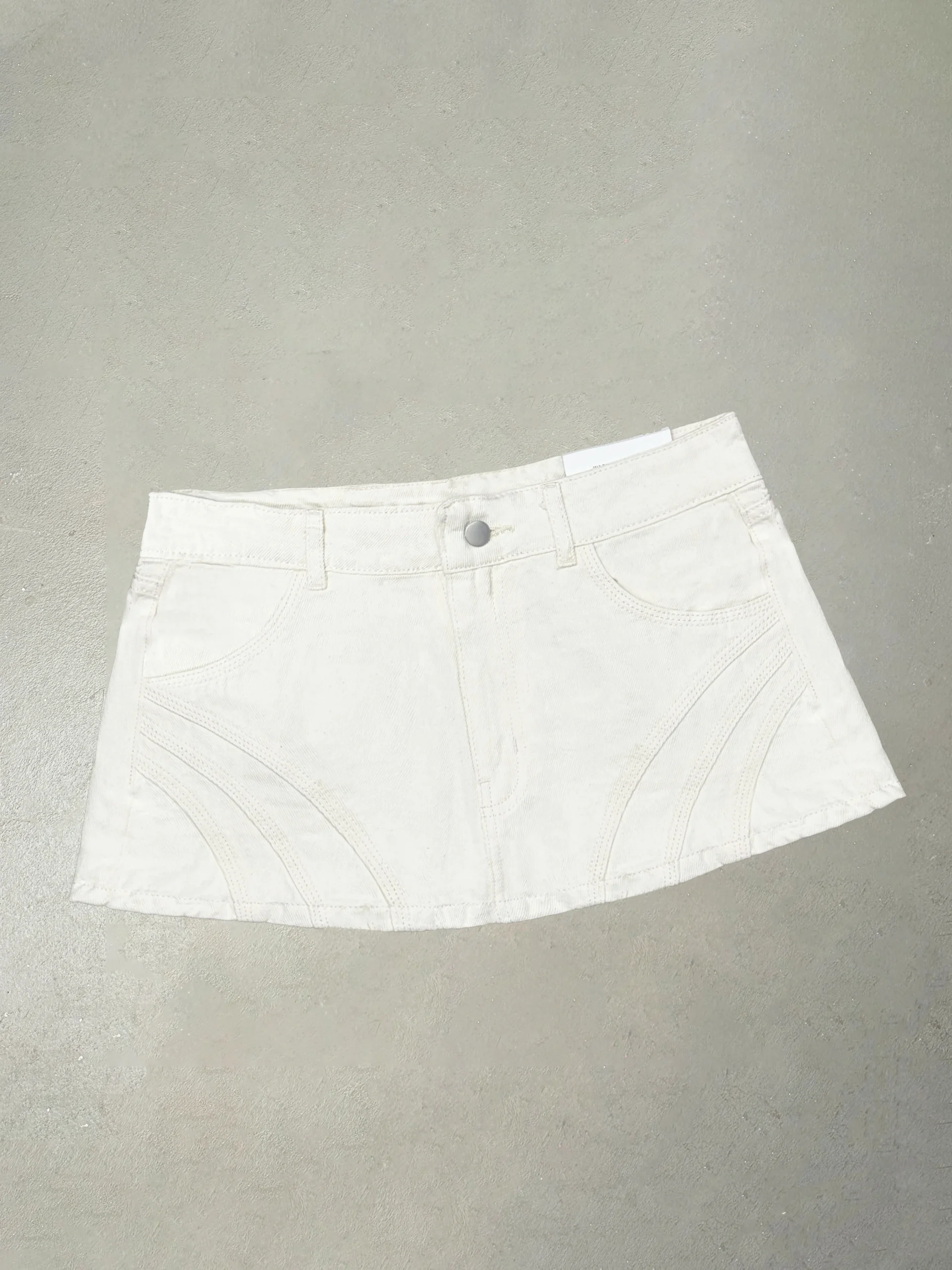 MINI T. BAJO RECORTE CREMA #SKIM.08.R