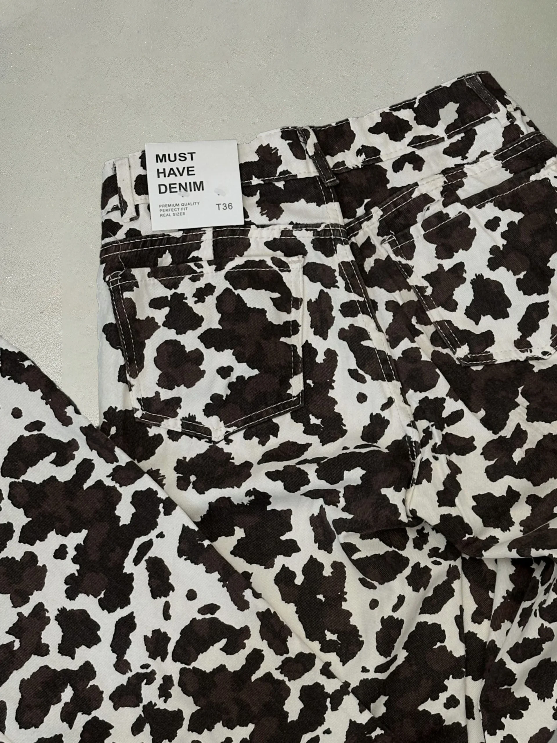 Alternative view of FULL LENGTH PRINT #BREX