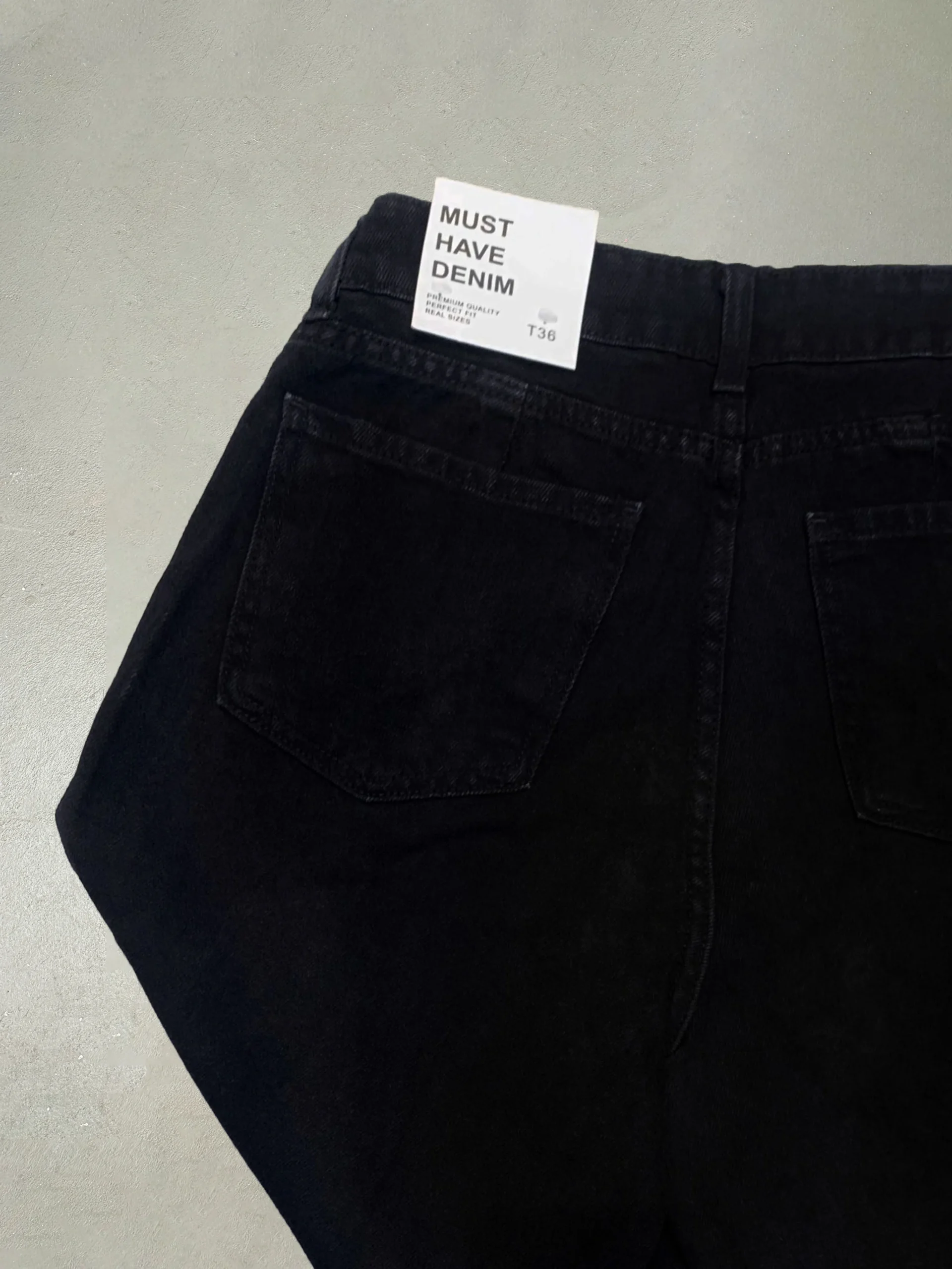 Alternative view of FULL OXFORD NEGRO #DOHA.01