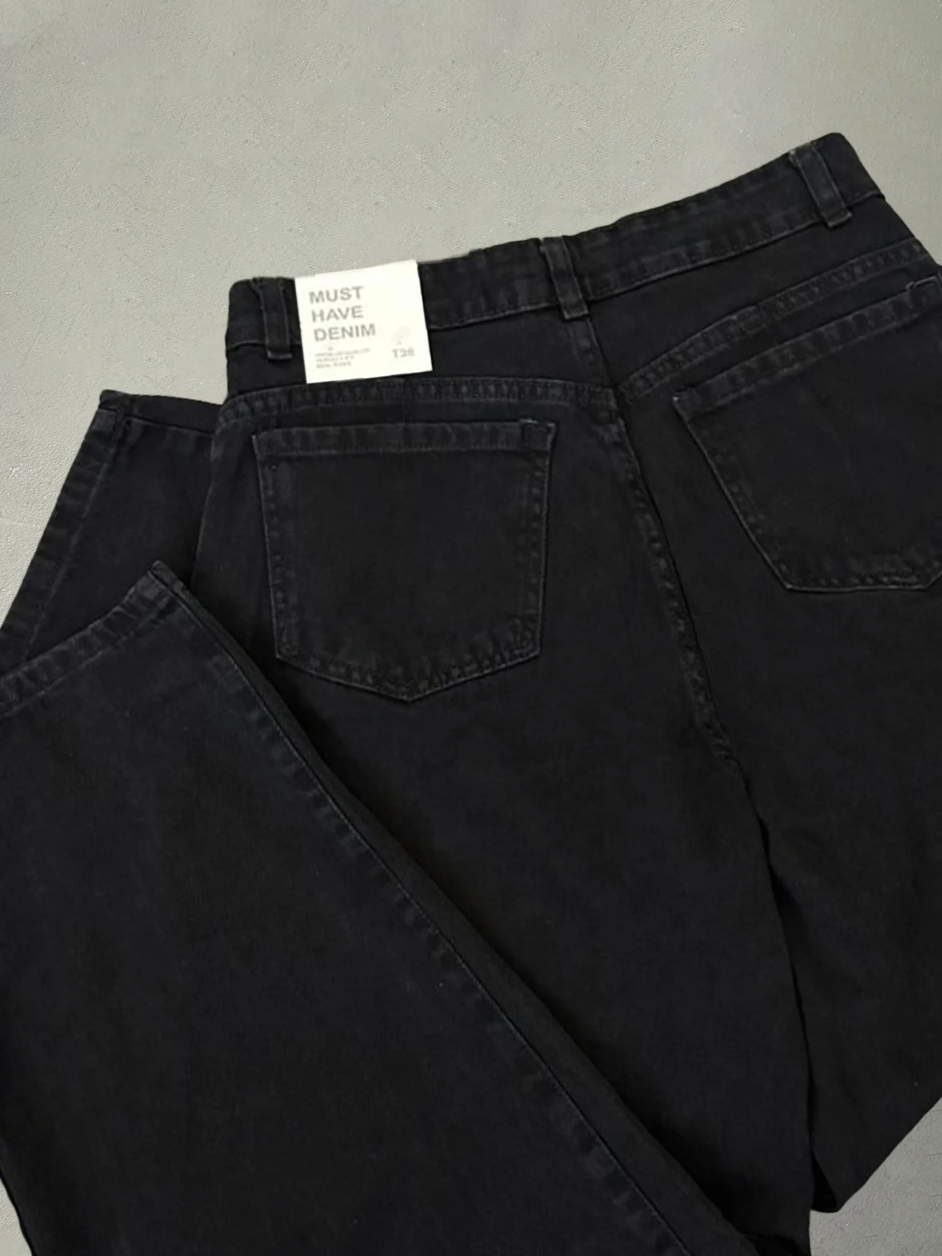 Alternative view of JEAN BARREL NEGRO #FIENN.01