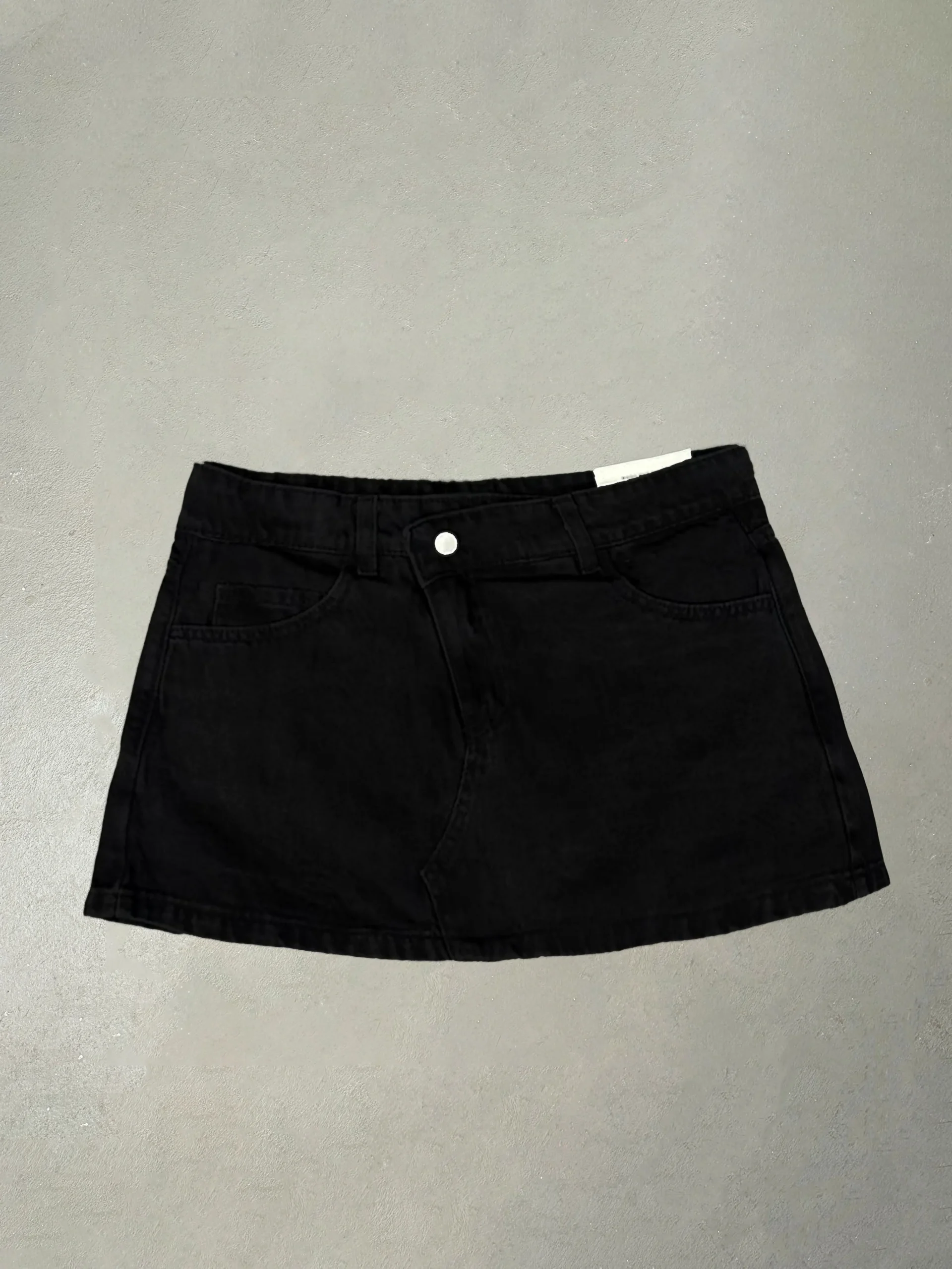 MINI SHORT CRUZA. NEGRO #KONA.01