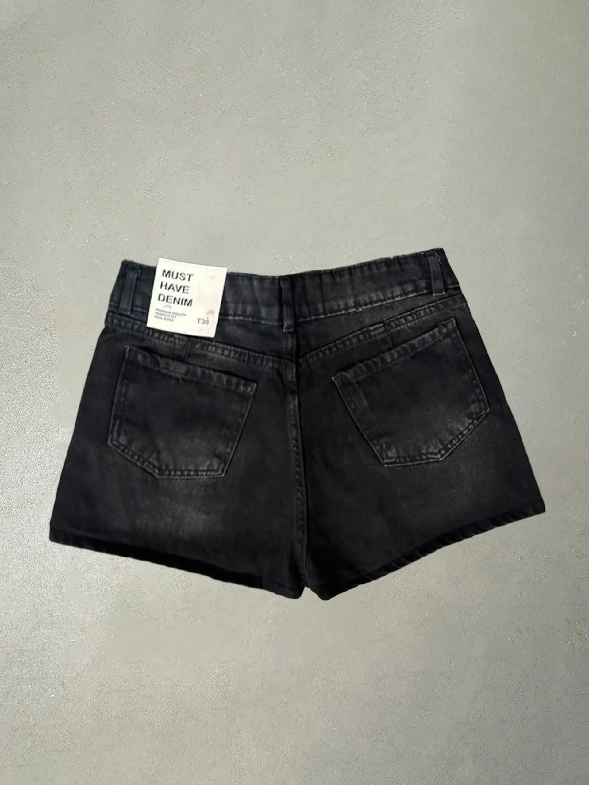Alternative view of MINI SHORT NEGRO ROT. #LEA.01
