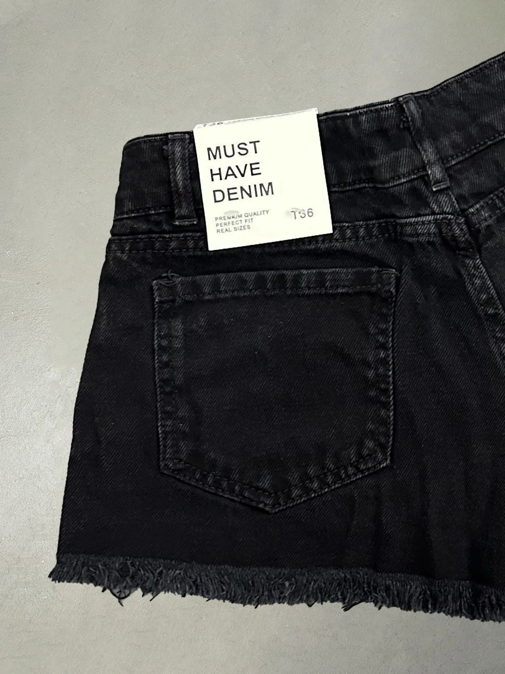 Alternative view of SHORT T. BAJO NEGRO #POLA.01.BG