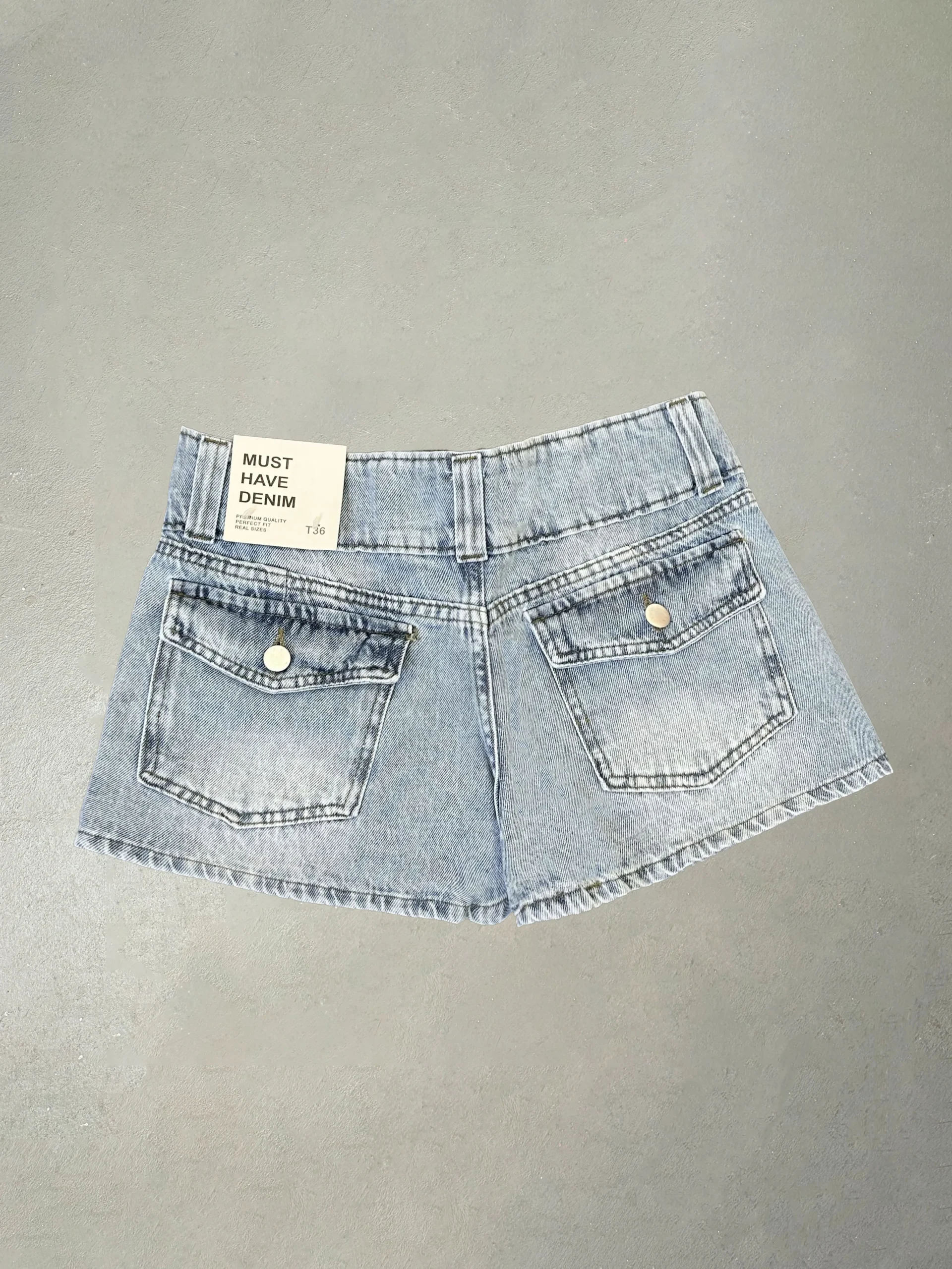 Alternative view of MINI SHORT BUTTONS CELESTE #STANN.04