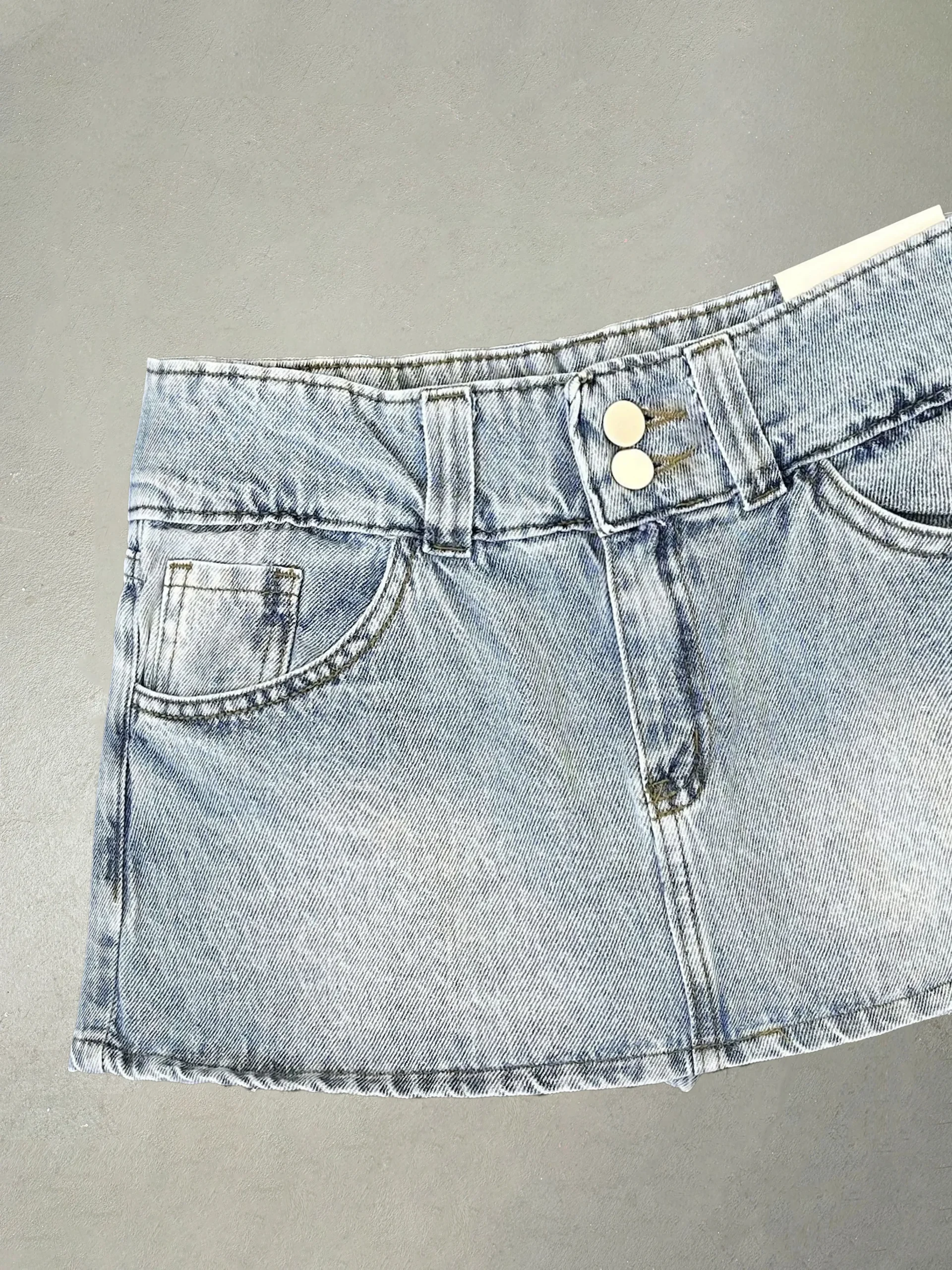 MINI SHORT BUTTONS CELESTE #STANN.04 - Imagen 3