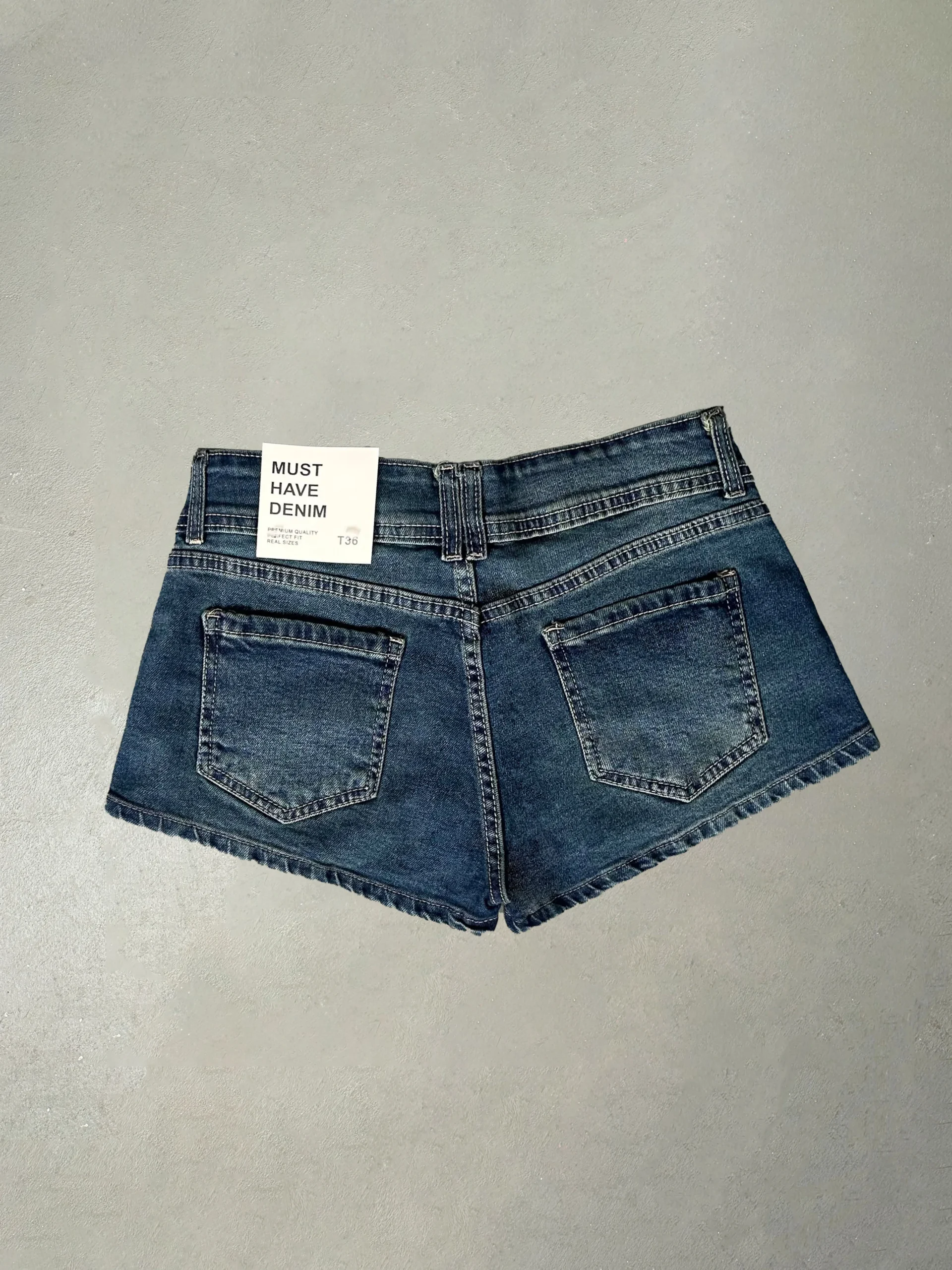 Alternative view of SHORT T. BAJO BUTTONS AZUL MTZ. #LANNE.05.BG