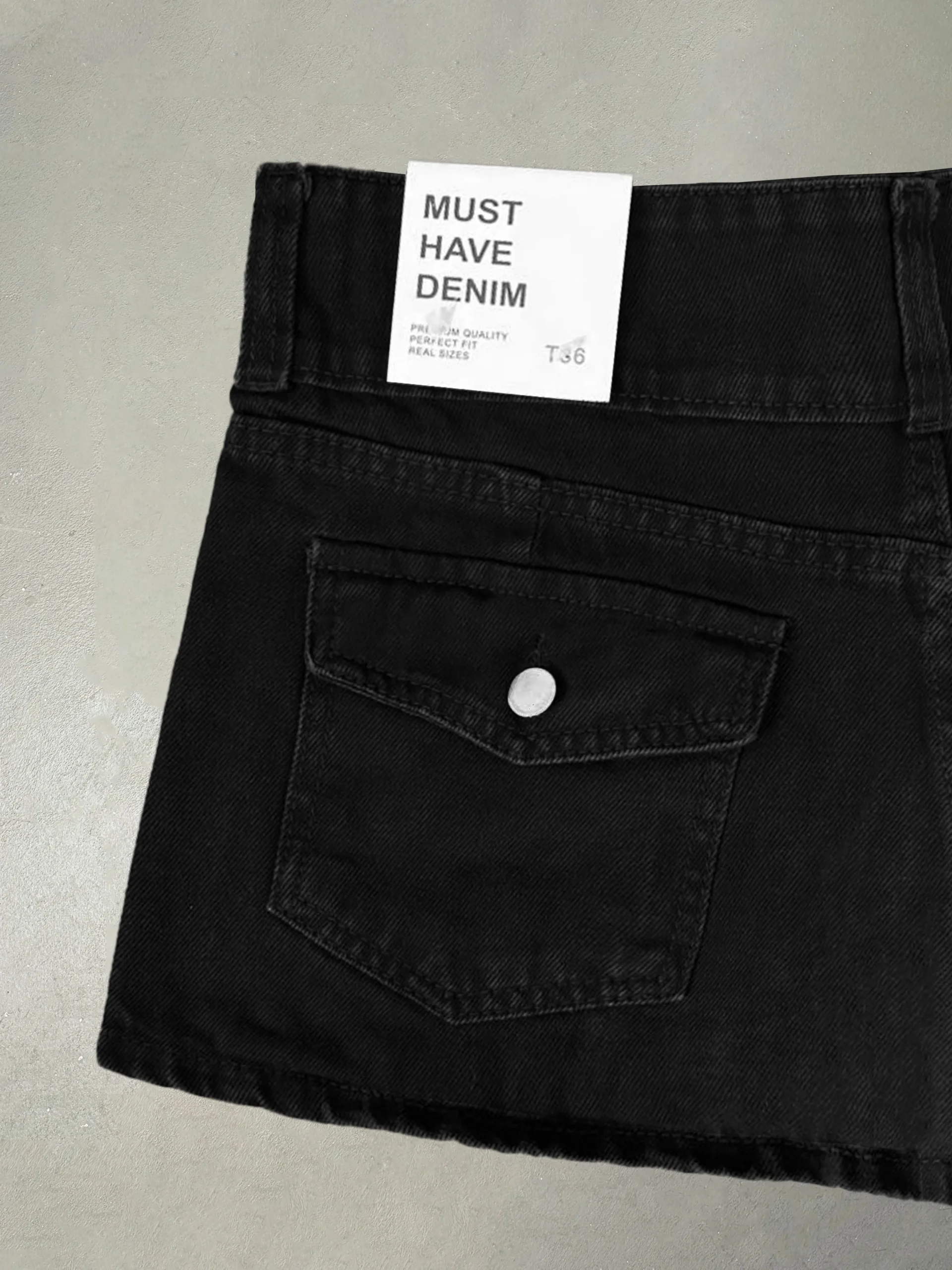 MINI SHORT BUTTONS NEGRO #STANN.01.BG - Imagen 3